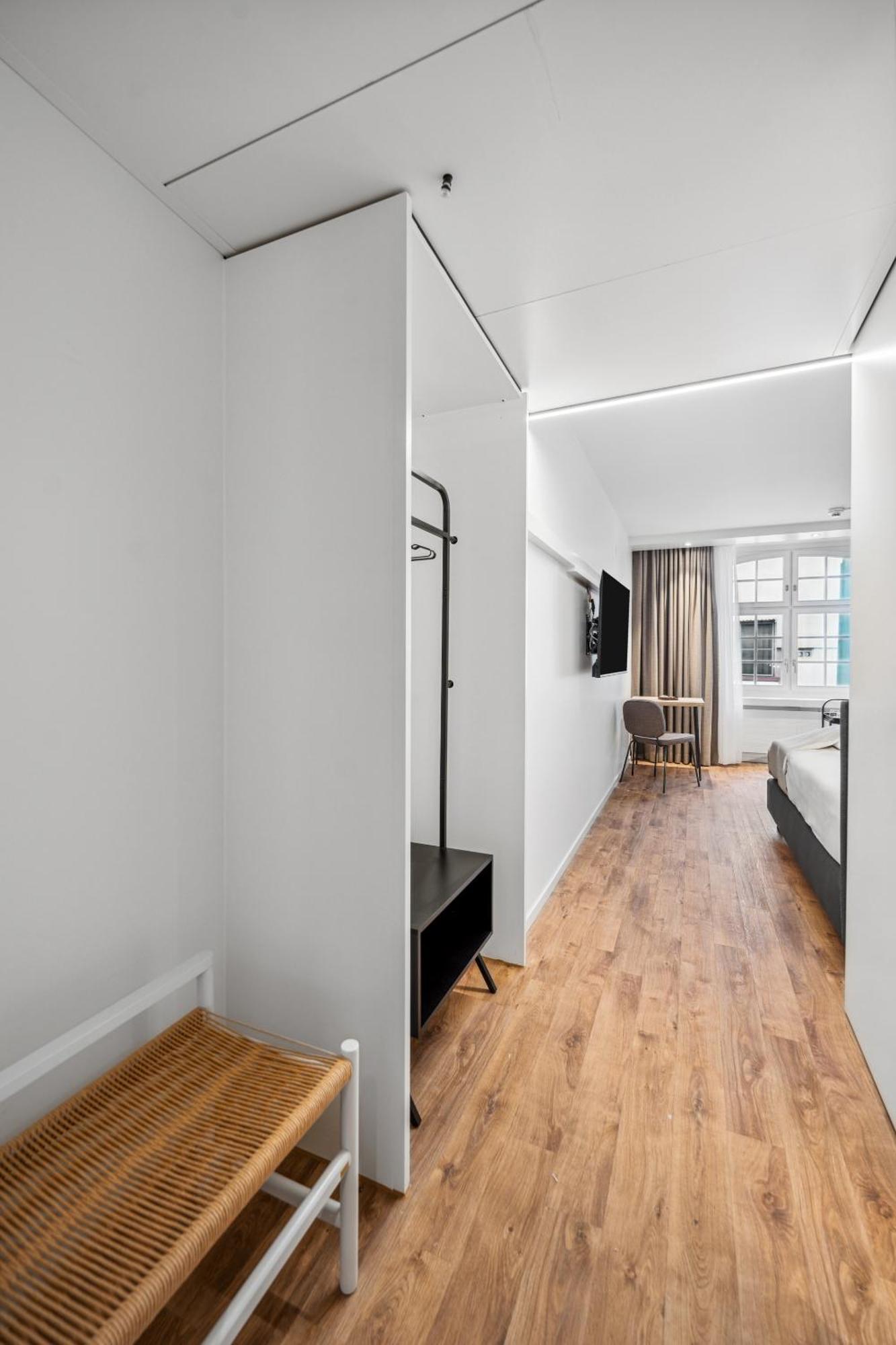 Limehome Basel Muenzgasse الغرفة الصورة